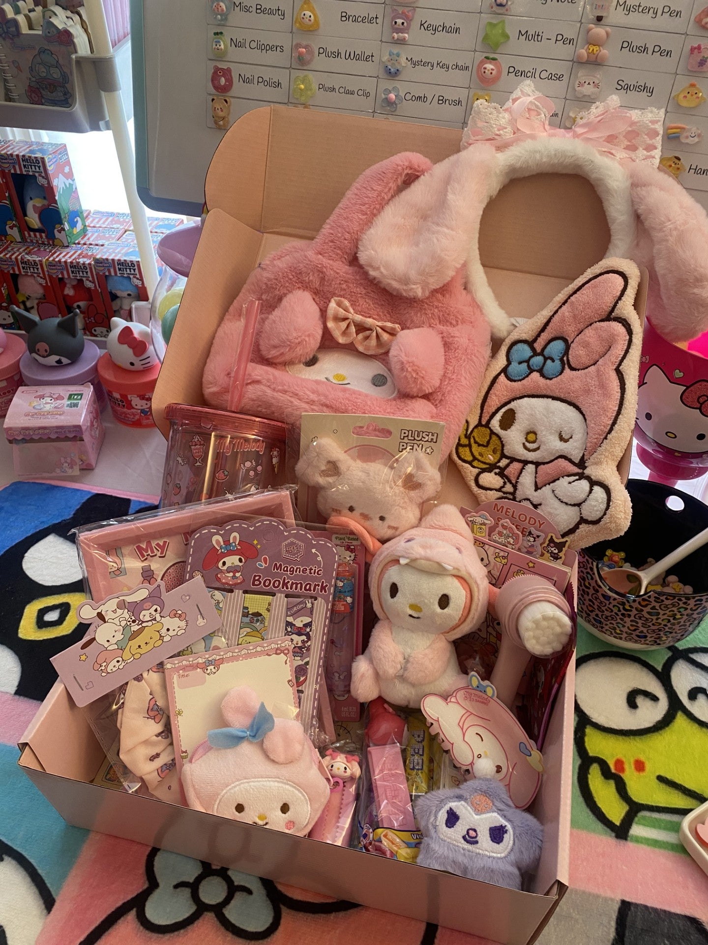 1 Mystery scoop + 1 free gift