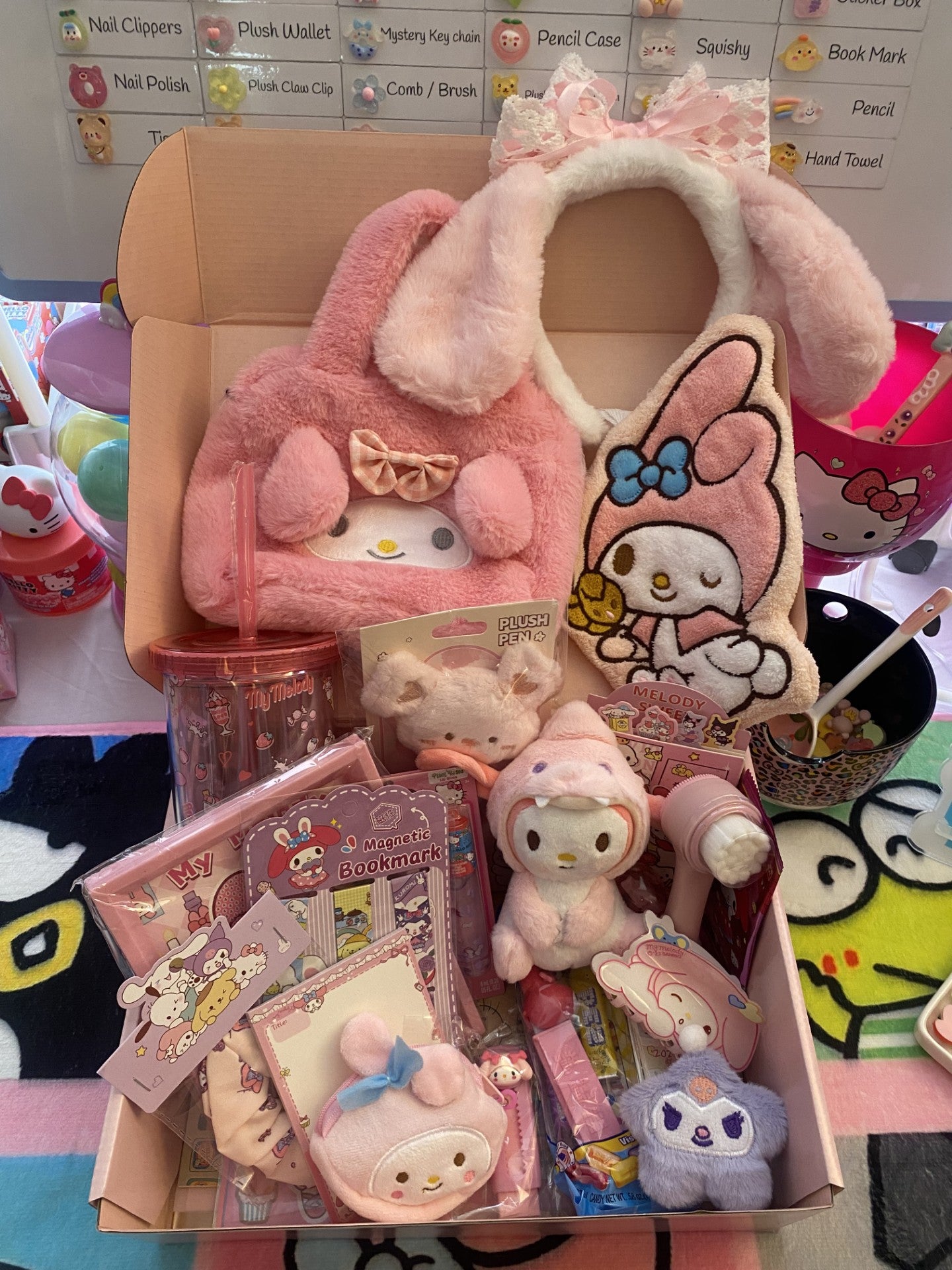 1 Mystery scoop + 1 free gift